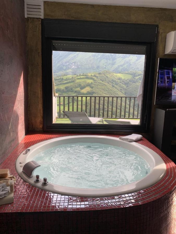 La Aldea Sonada Hotel Овиедо Екстериор снимка