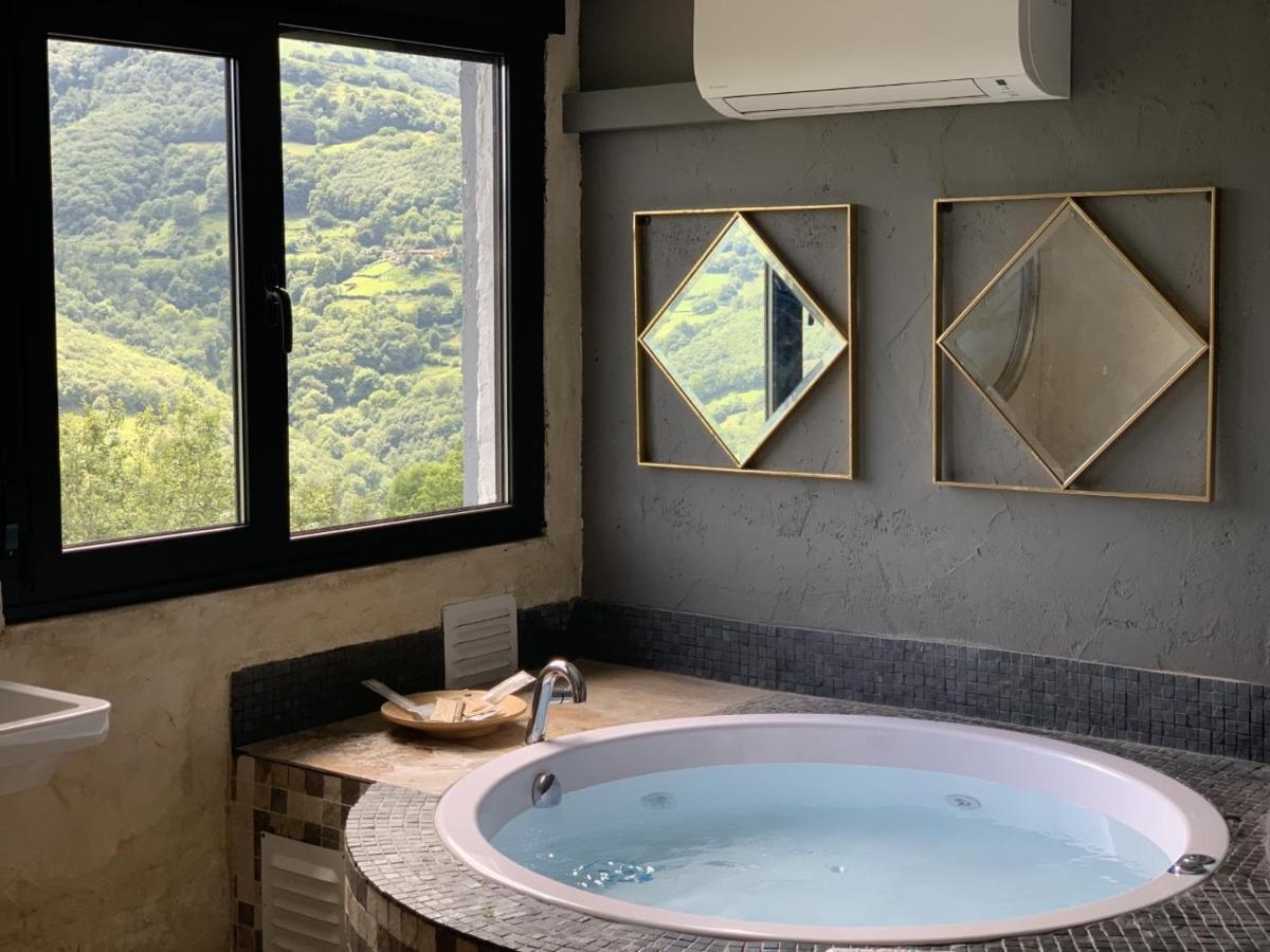 La Aldea Sonada Hotel Овиедо Екстериор снимка