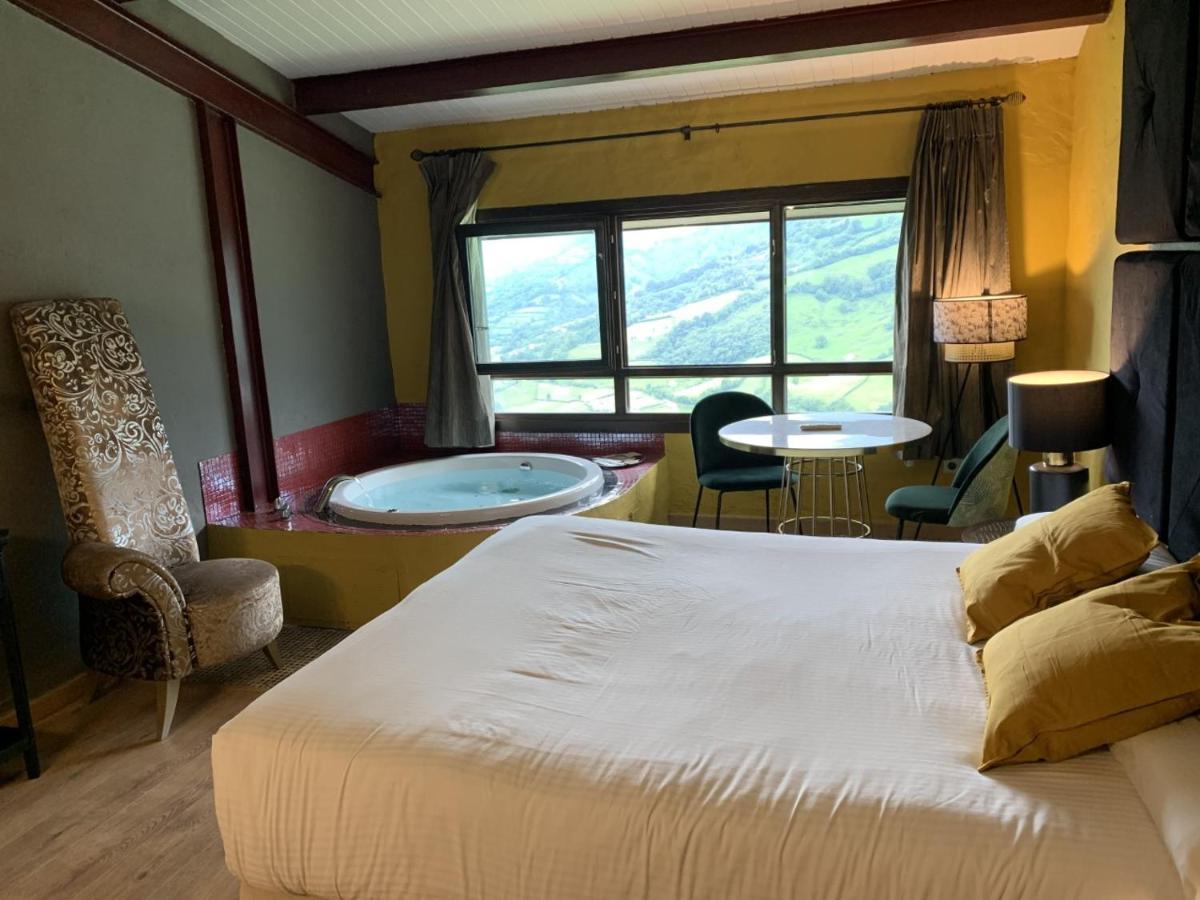 La Aldea Sonada Hotel Овиедо Екстериор снимка