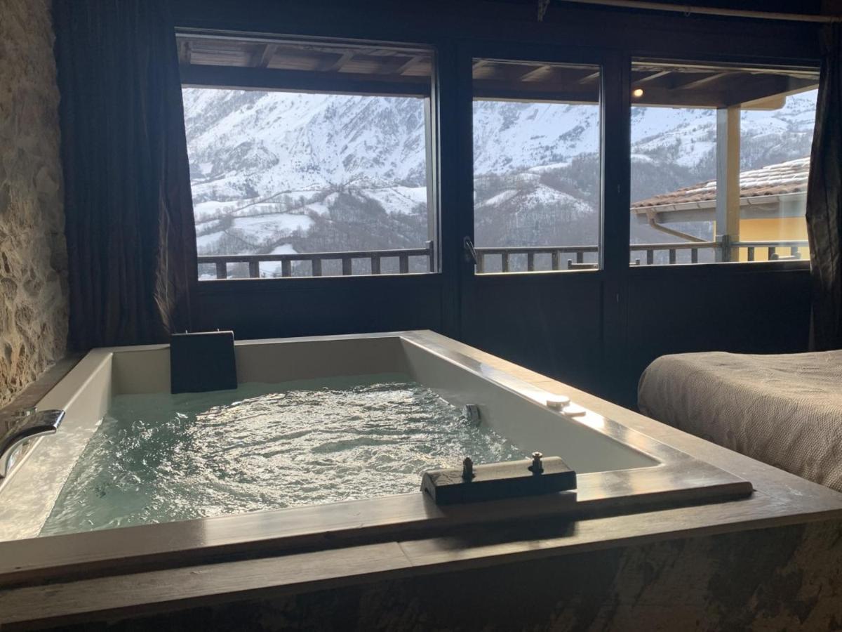 La Aldea Sonada Hotel Овиедо Екстериор снимка