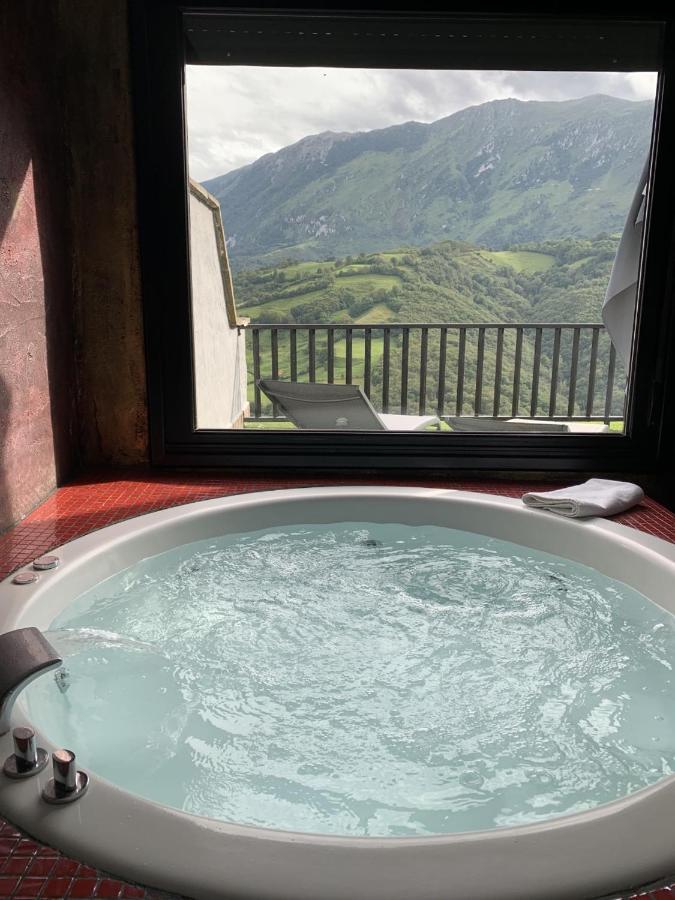 La Aldea Sonada Hotel Овиедо Екстериор снимка