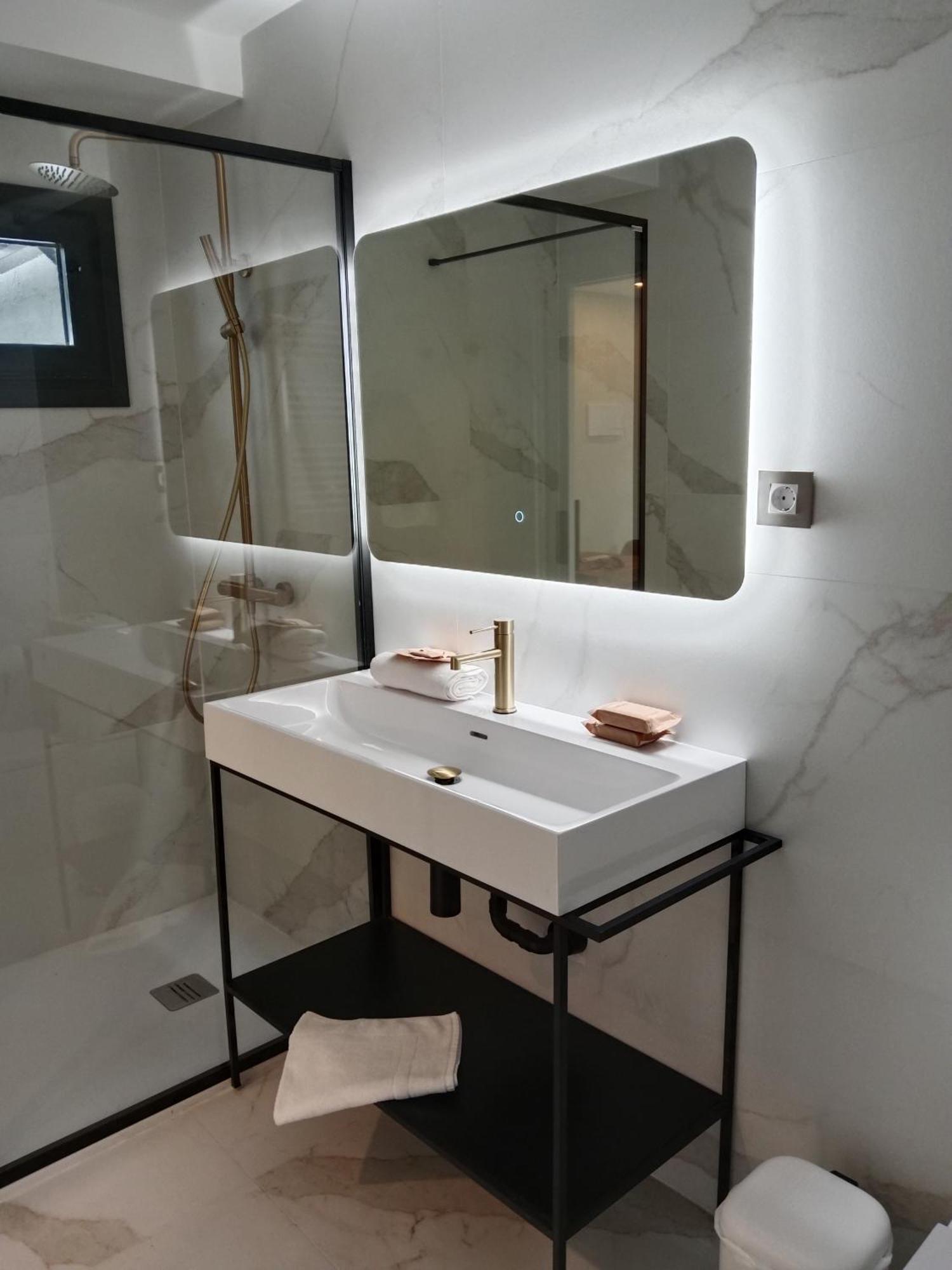 La Aldea Sonada Hotel Овиедо Екстериор снимка