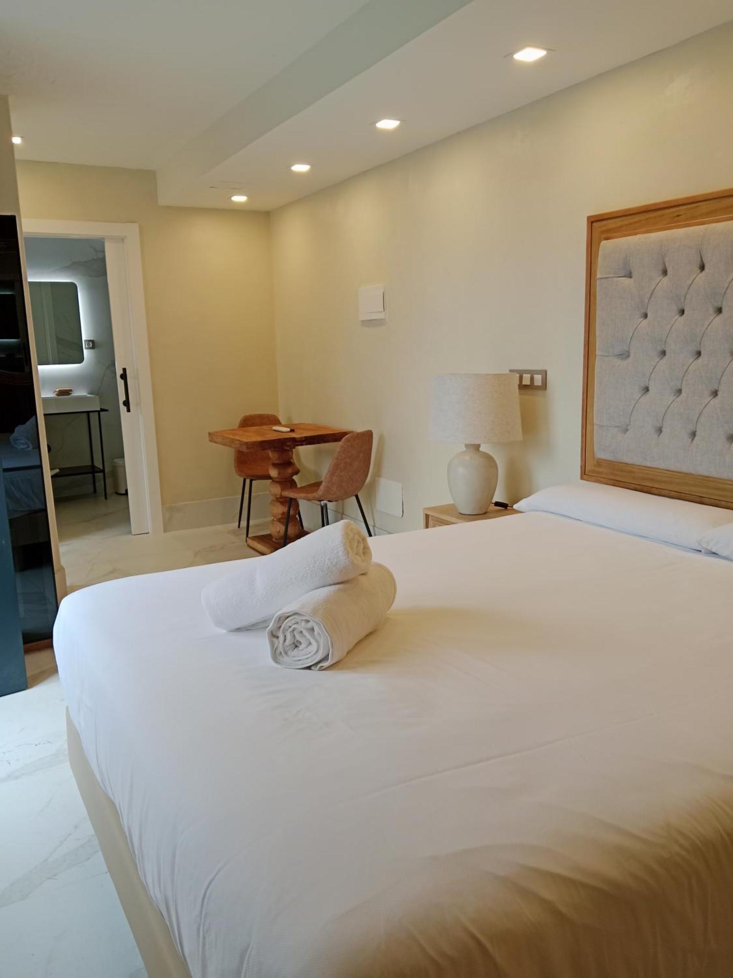 La Aldea Sonada Hotel Овиедо Екстериор снимка